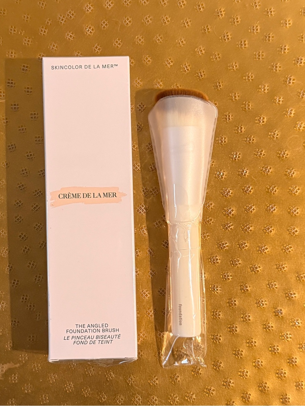 Crème de La Mer Angled Foundation Brush - NWT - Picture 4 of 5